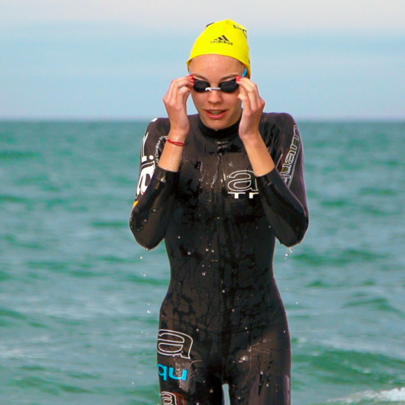 Cassandre 02.00_01_50_12.Still004